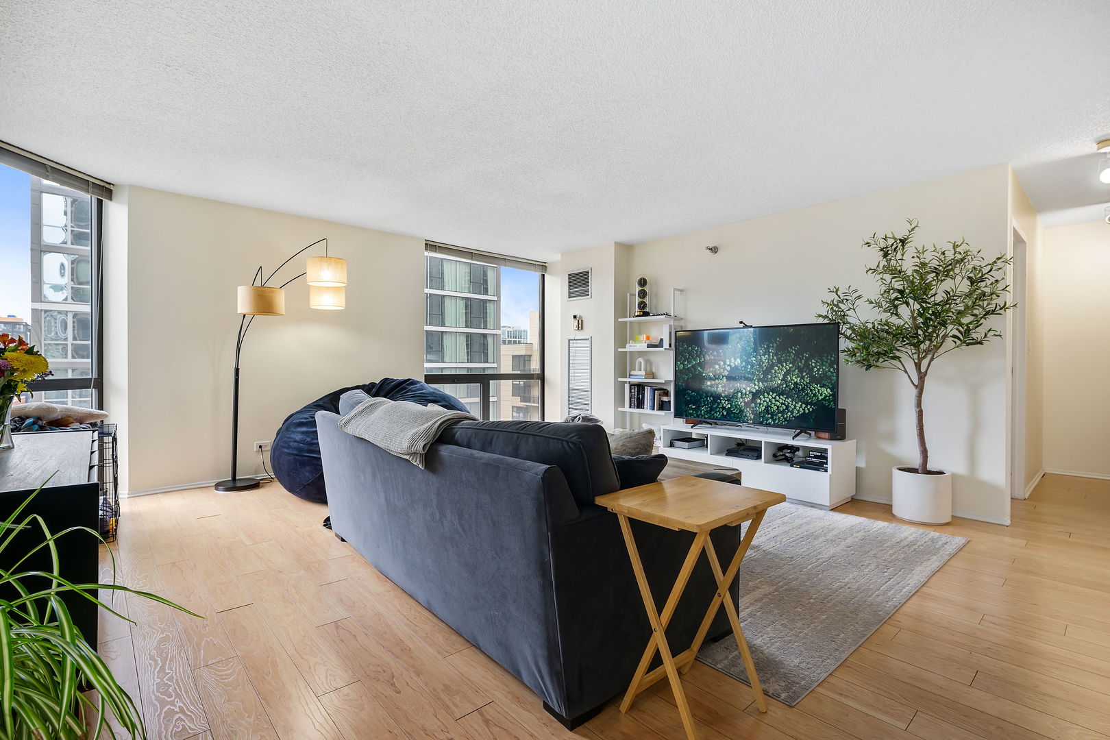 70 W Huron Street Unit: 1409