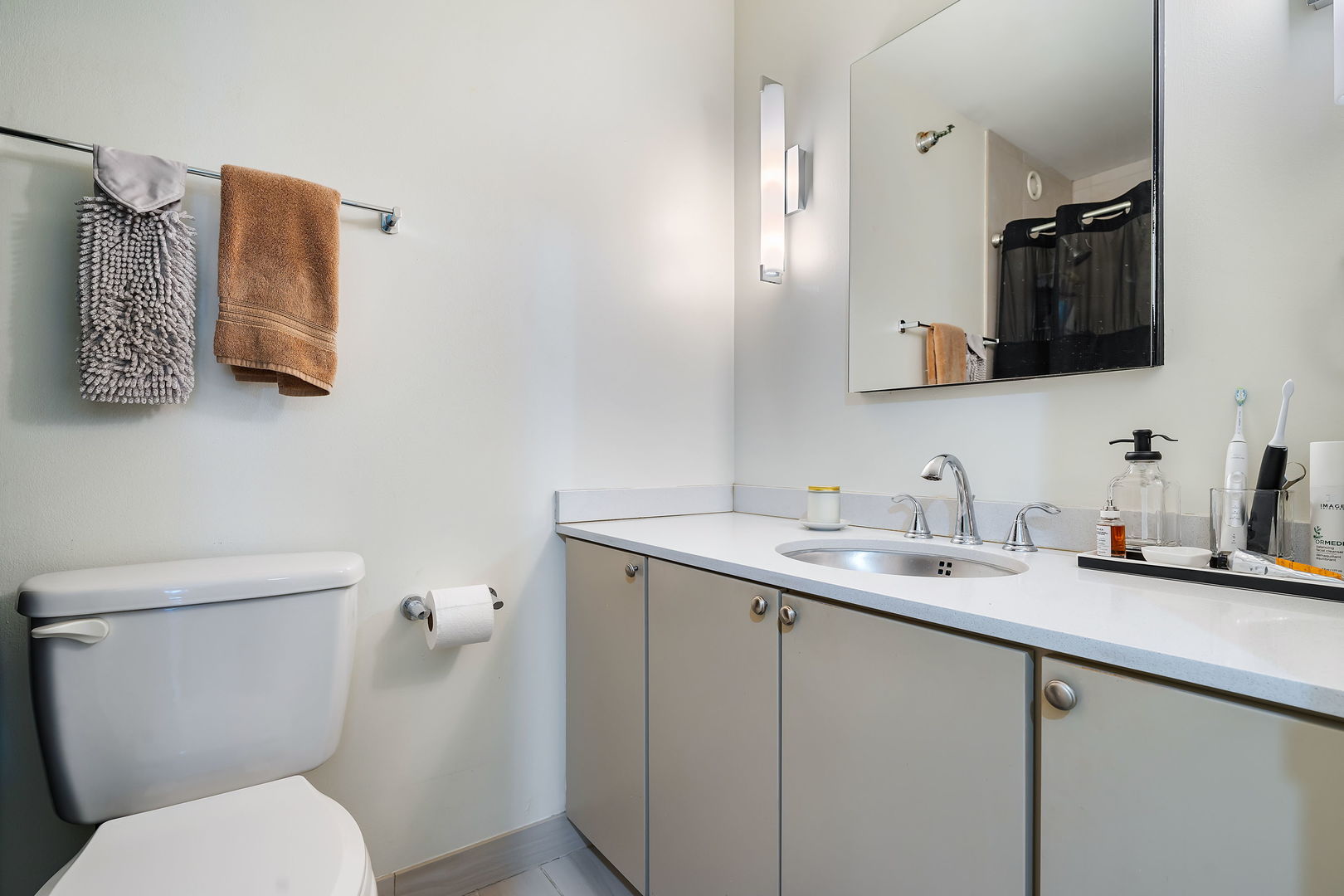 70 W Huron Street Unit: 1409