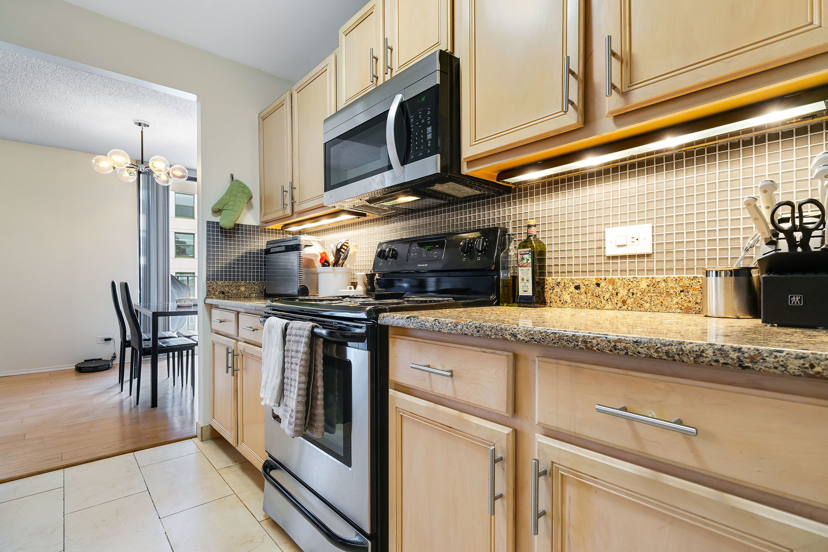 70 W Huron Street Unit: 1409