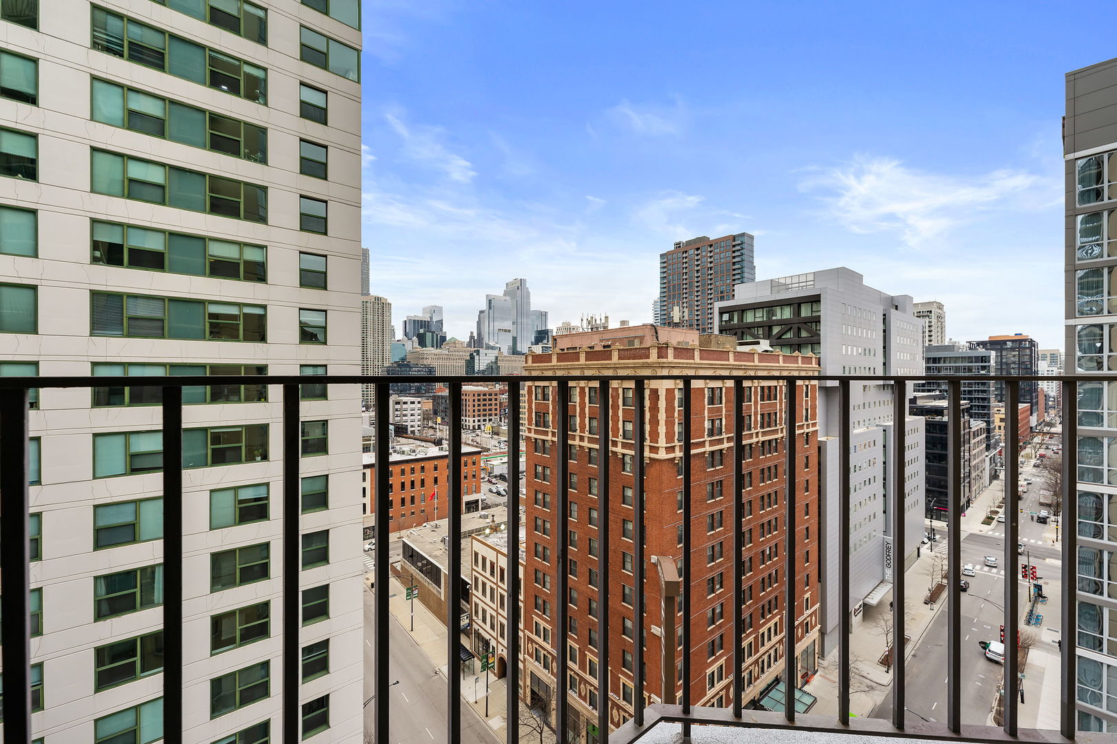 70 W Huron Street Unit: 1409