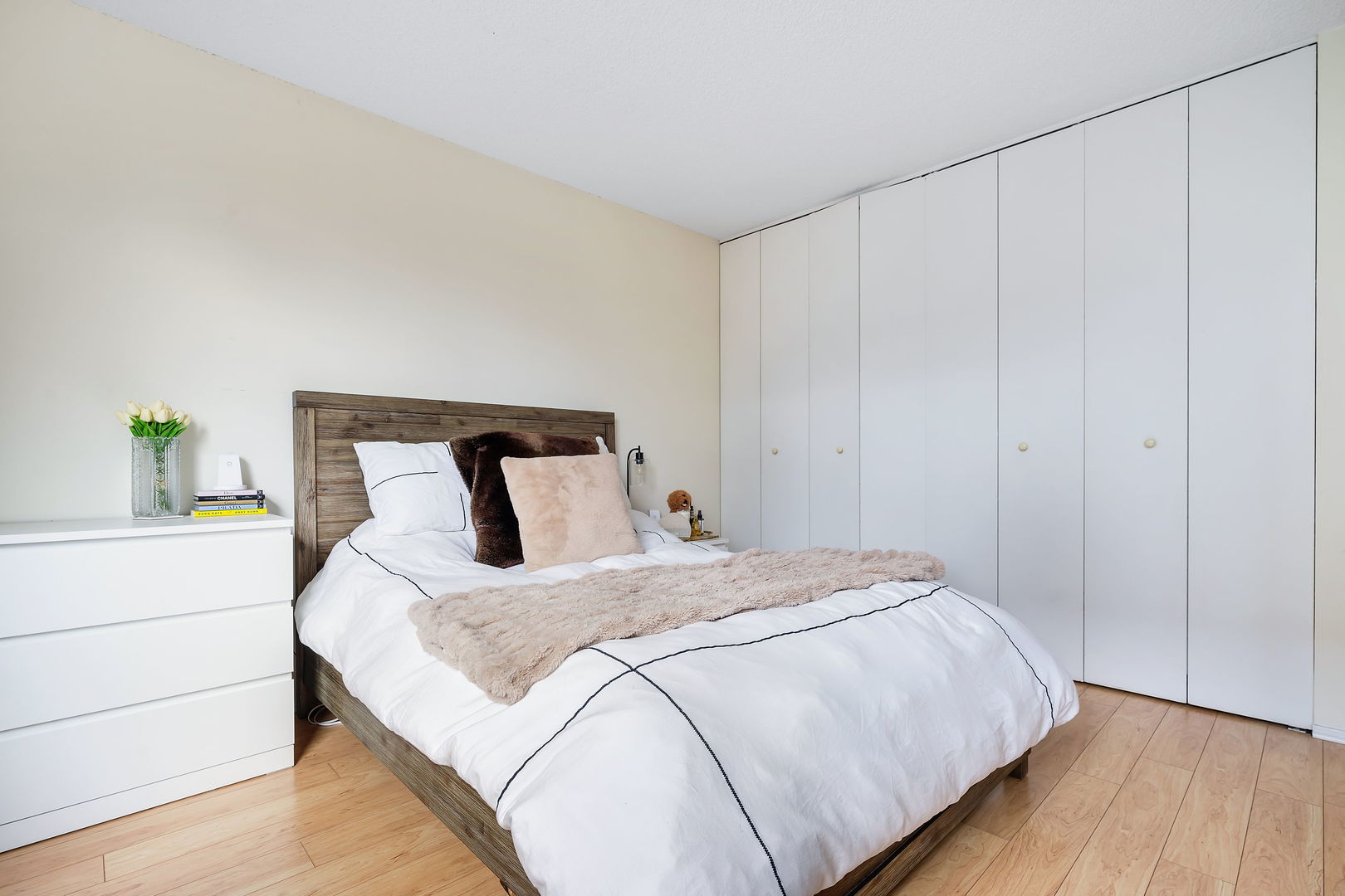 70 W Huron Street Unit: 1409