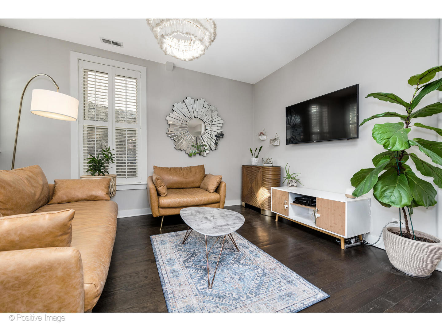 1525 N CLAREMONT Avenue Unit: 2B