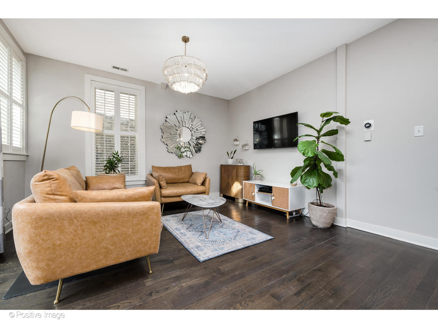 1525 N CLAREMONT Avenue Unit: 2B