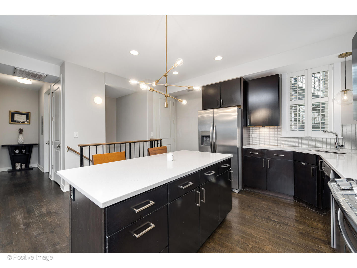 1525 N CLAREMONT Avenue Unit: 2B