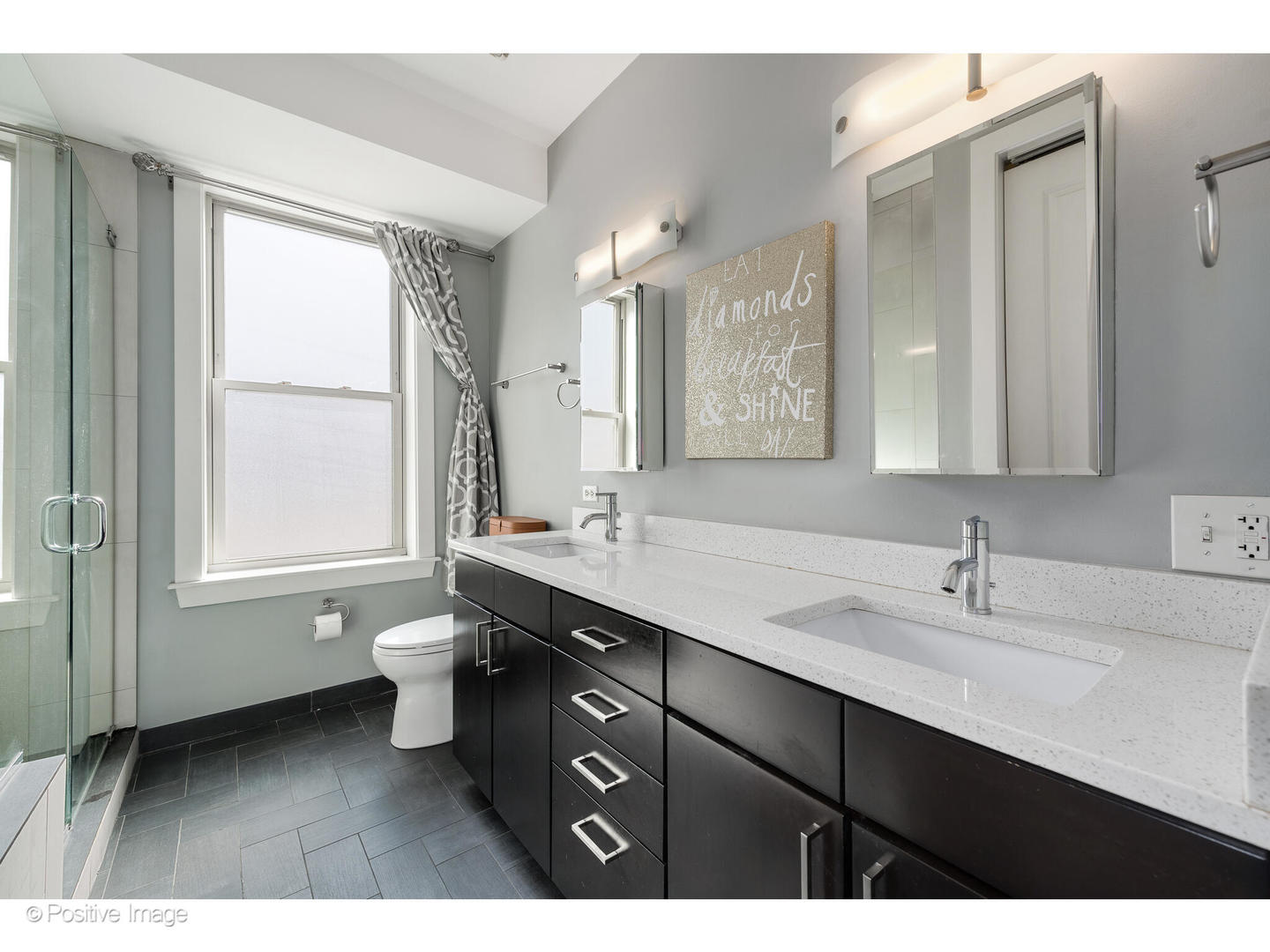 1525 N CLAREMONT Avenue Unit: 2B