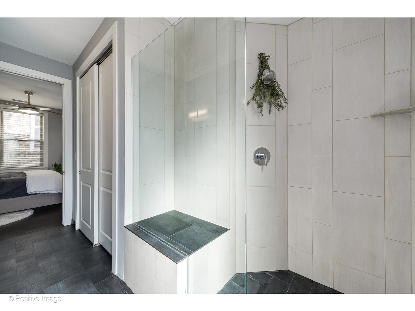 1525 N CLAREMONT Avenue Unit: 2B