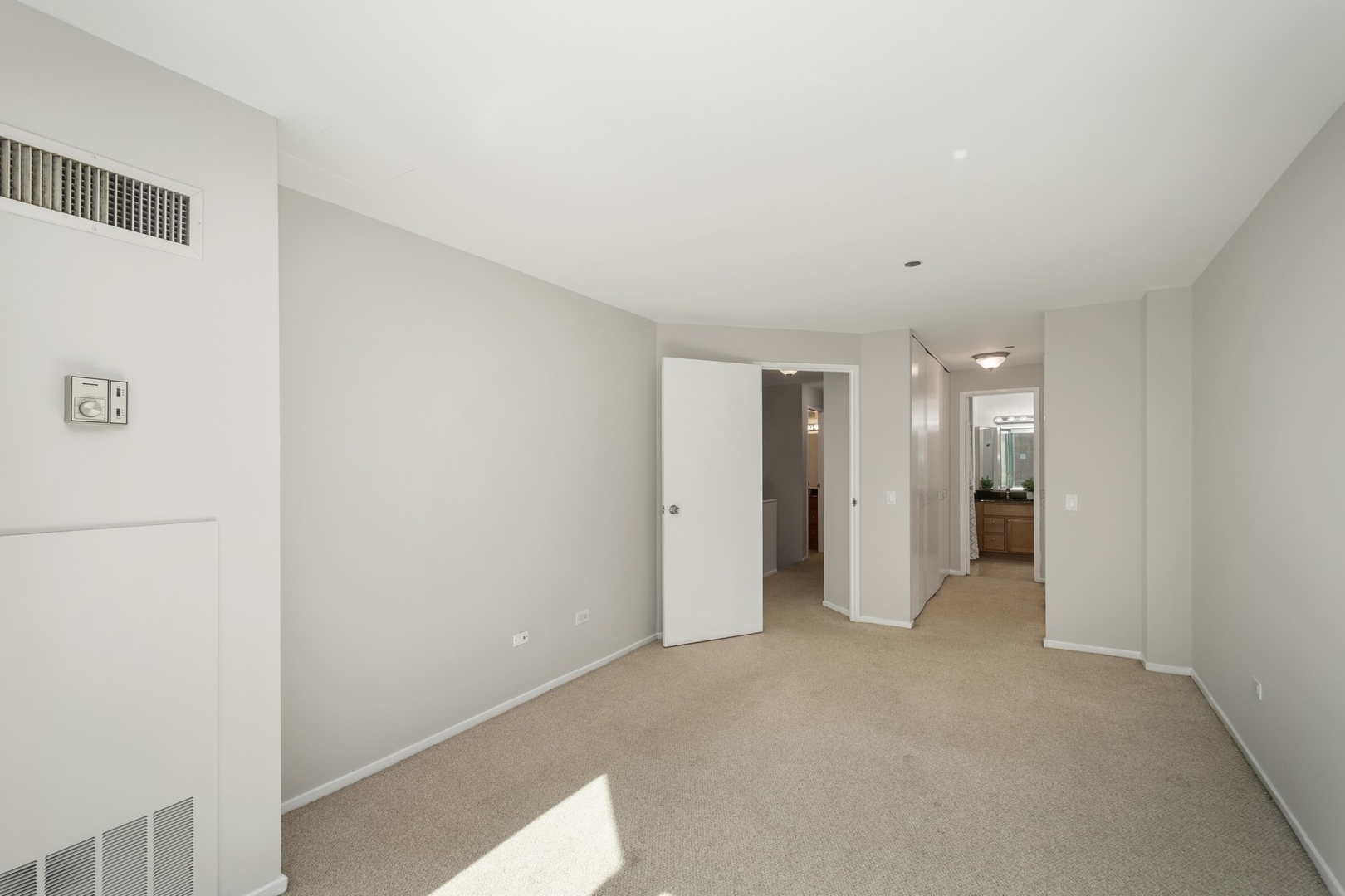 440 N MCCLURG Court Unit: 114