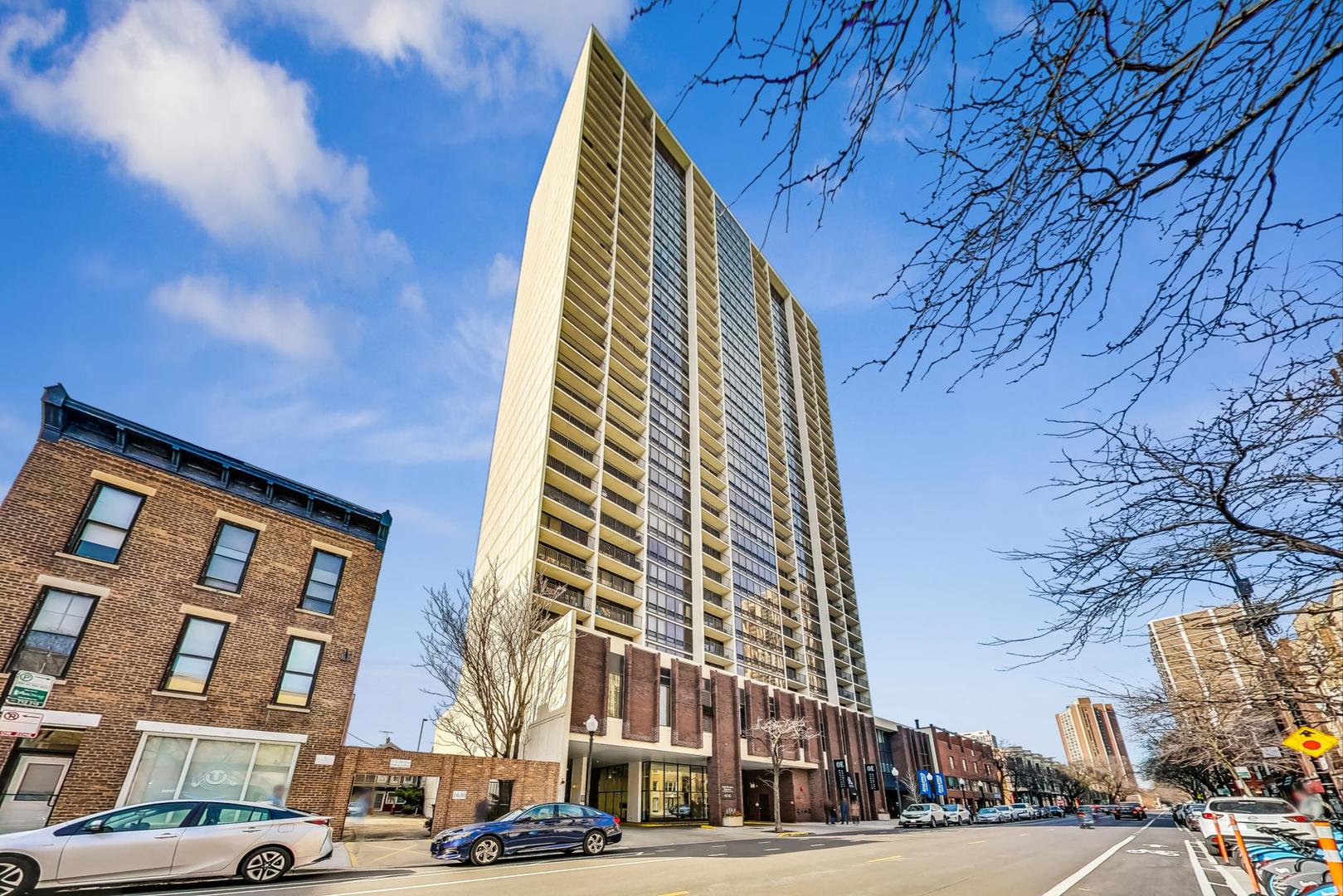 1636 N Wells Street Unit: 912