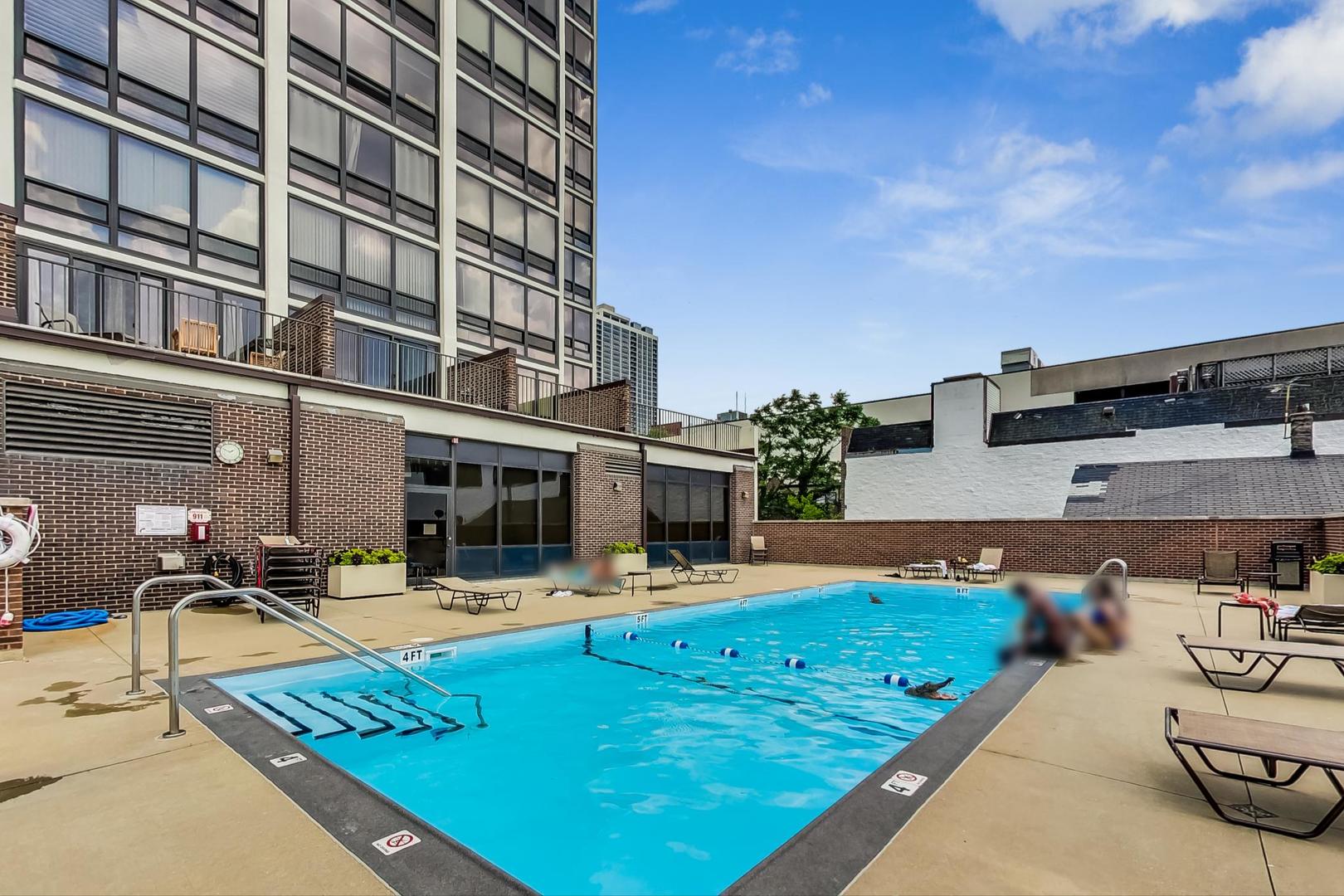 1636 N Wells Street Unit: 912
