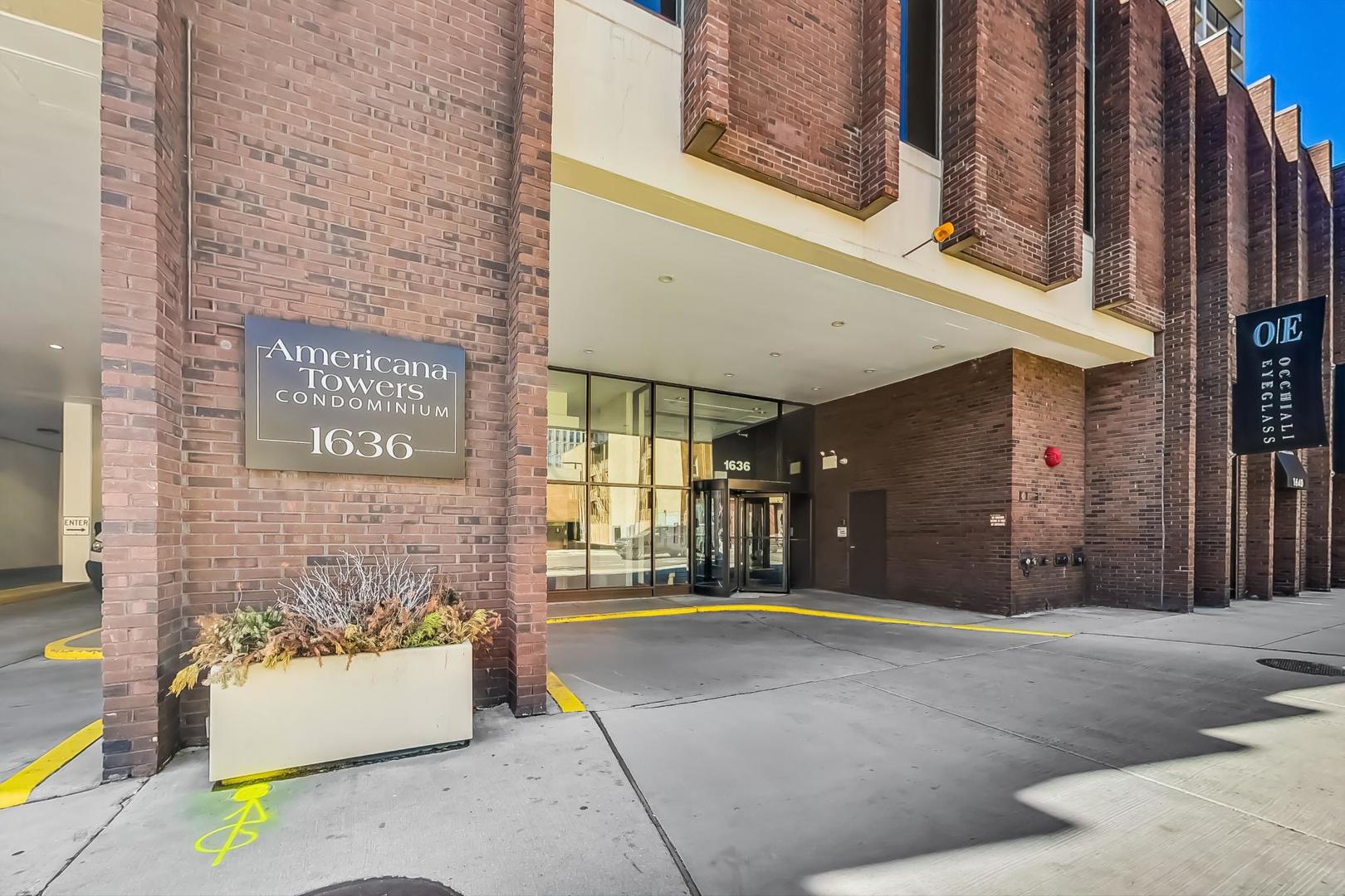 1636 N Wells Street Unit: 912