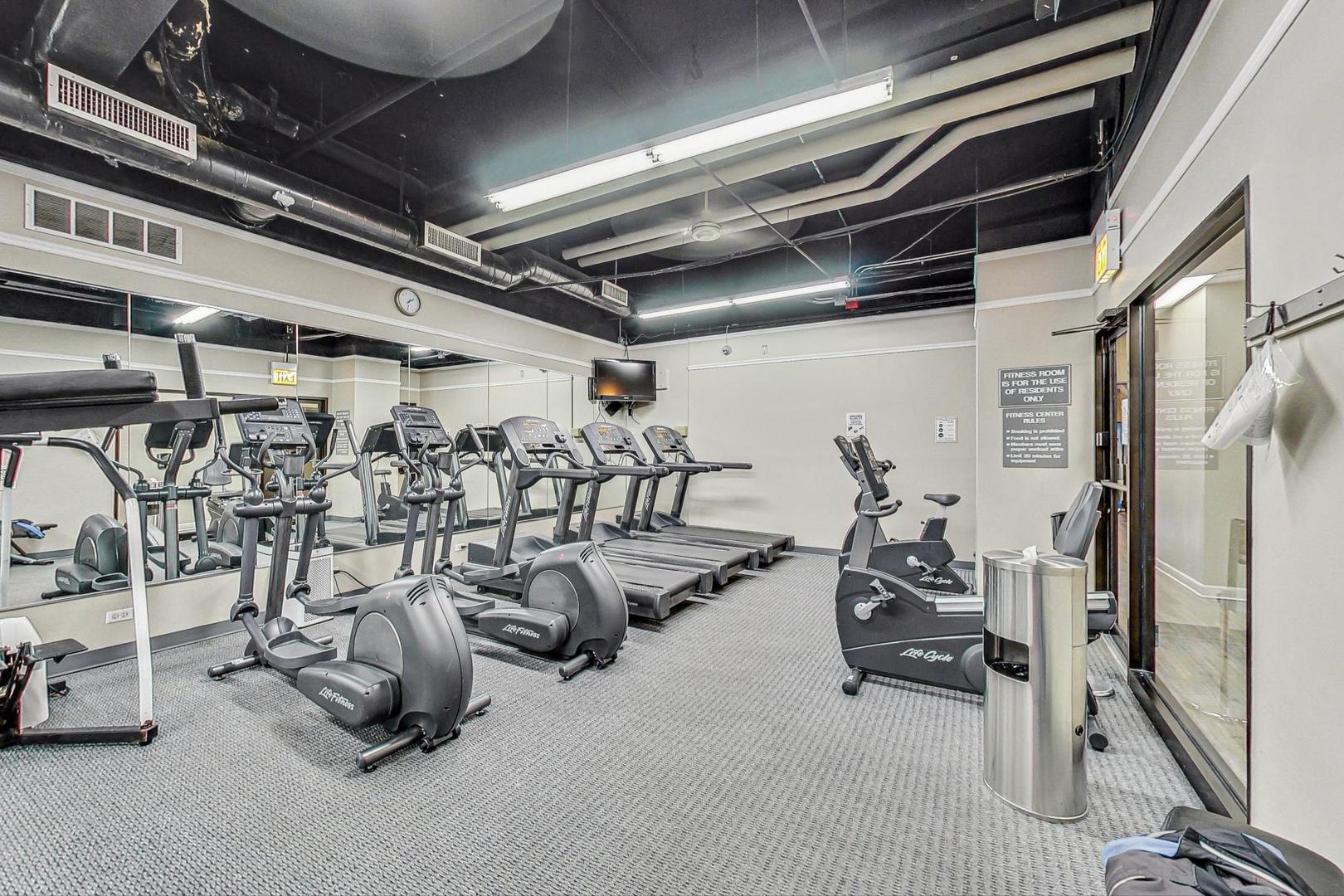 1636 N Wells Street Unit: 912