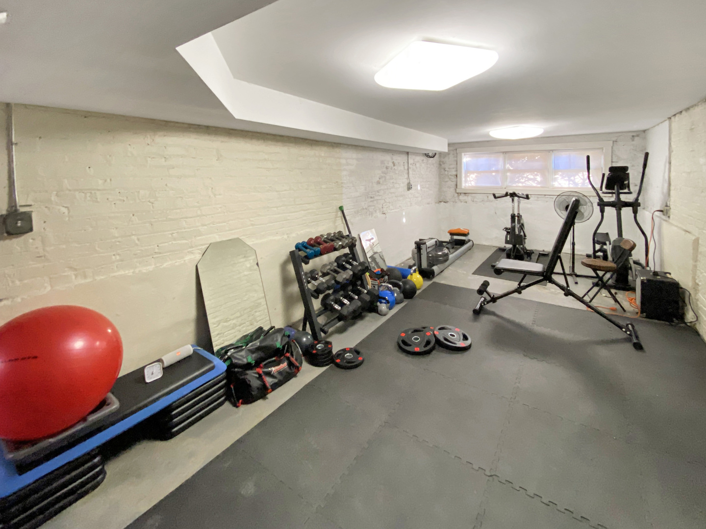 3912 W BYRON Street Unit: 1