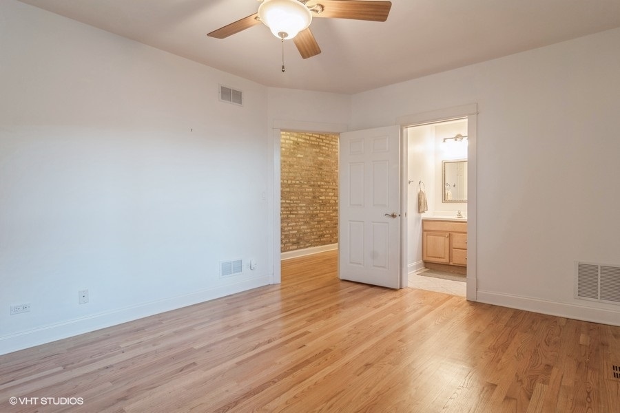 3912 W BYRON Street Unit: 1