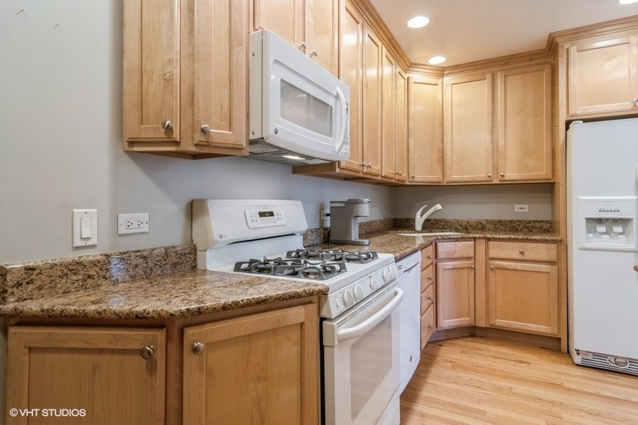 3912 W BYRON Street Unit: 1