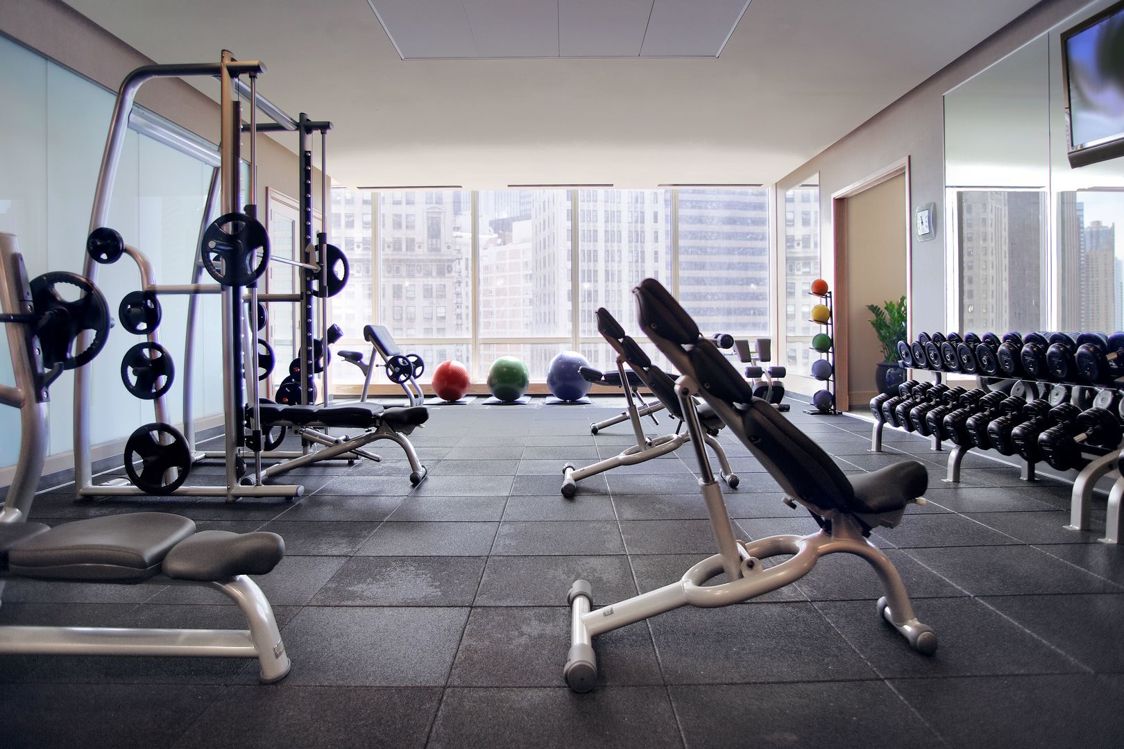 401 N WABASH Avenue Unit: 47I