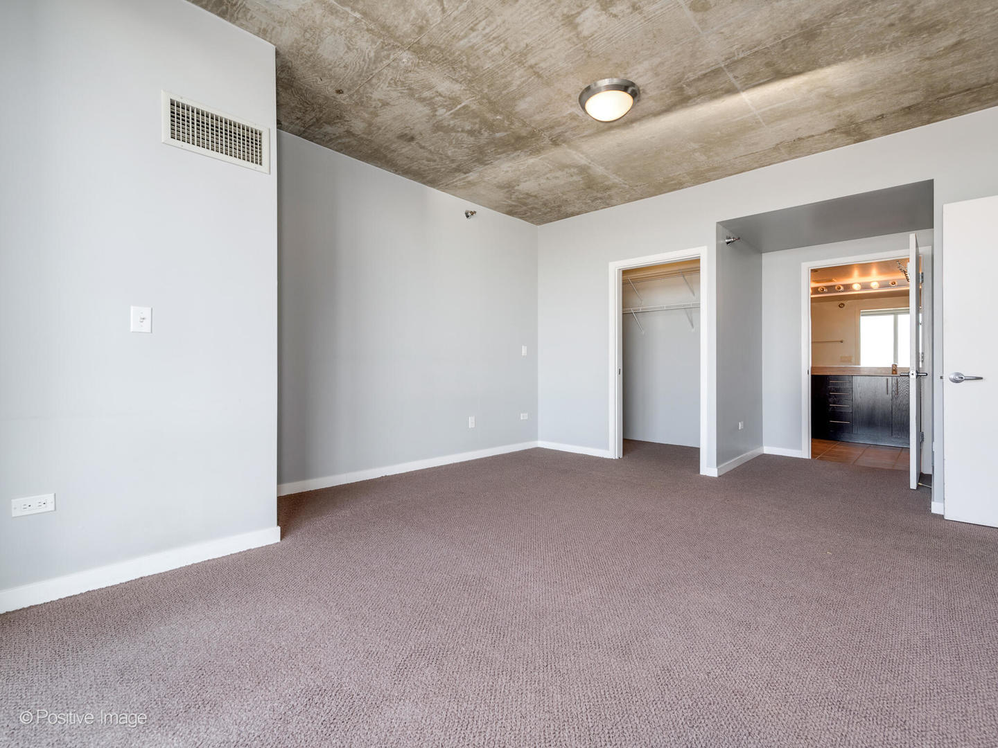611 S Wells Street Unit: 2907