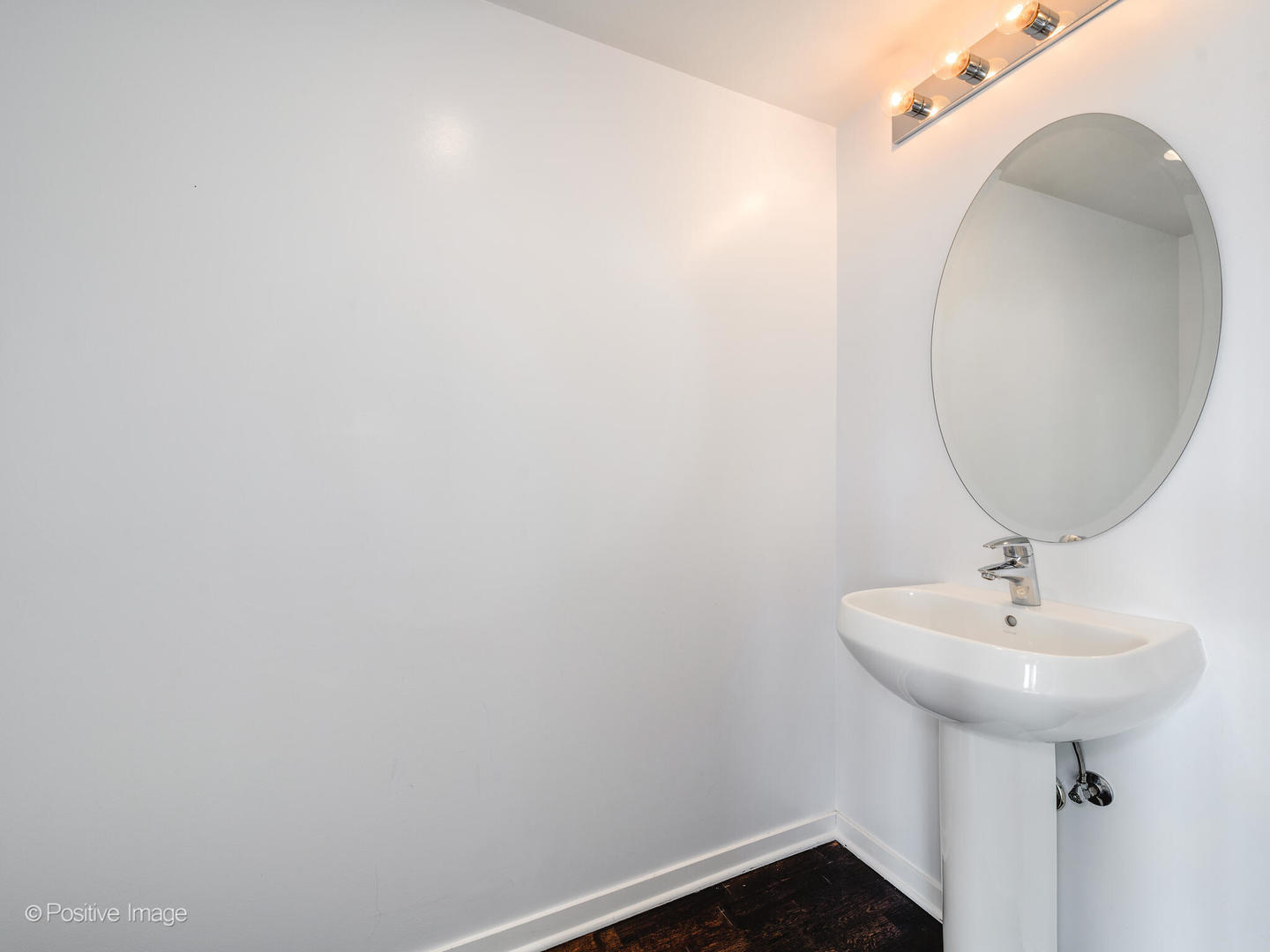 611 S Wells Street Unit: 2907