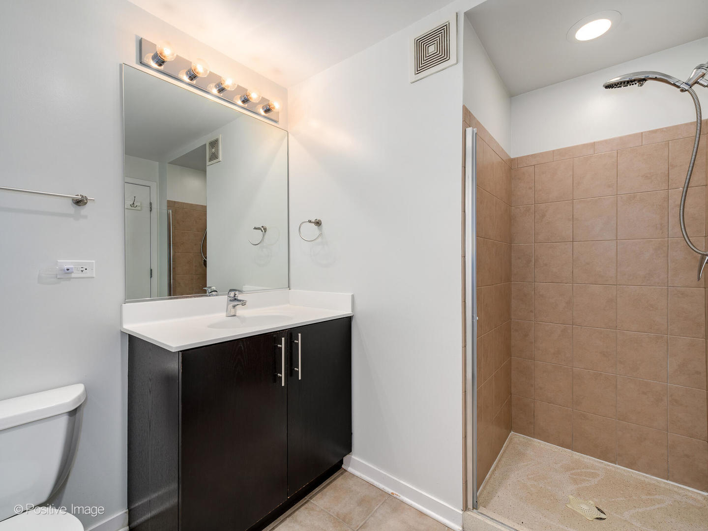 611 S Wells Street Unit: 2907