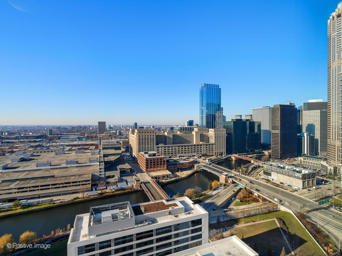 611 S Wells Street Unit: 2907