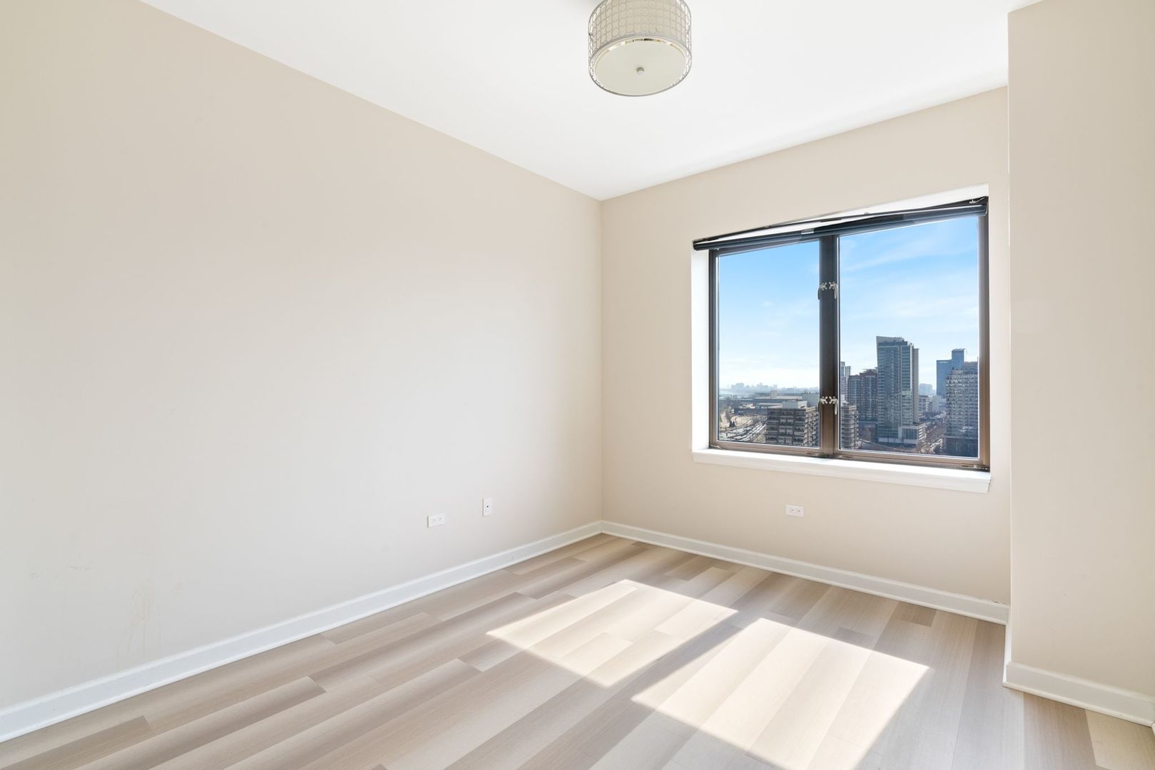1322 S Prairie Avenue Unit: 1901