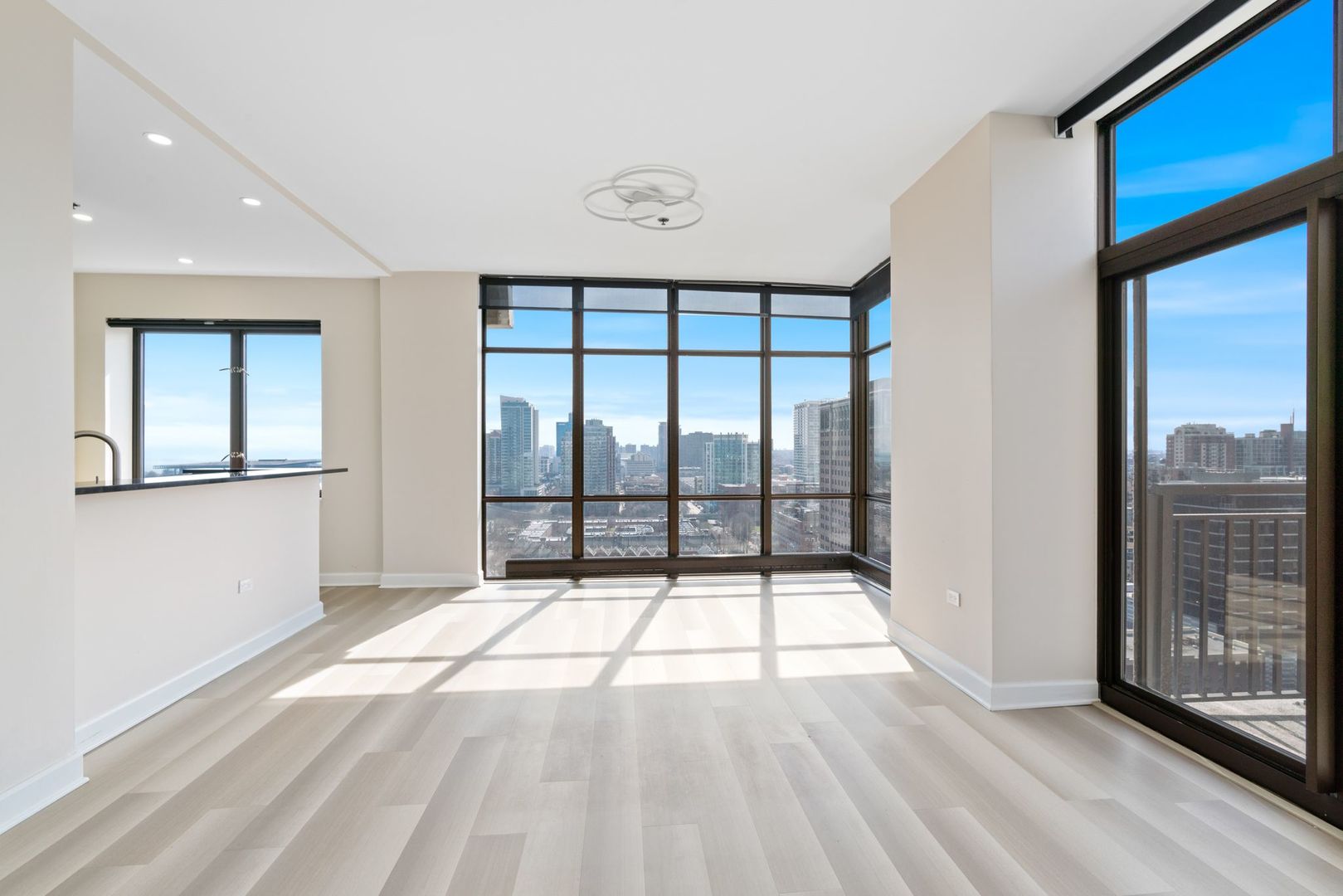 1322 S Prairie Avenue Unit: 1901