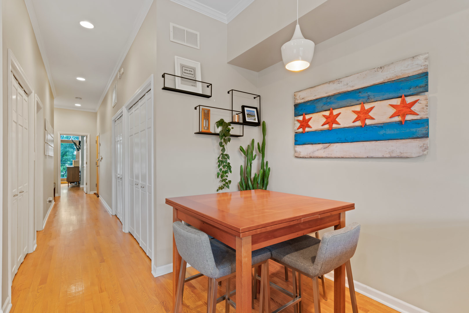 1339 N MOHAWK Street Unit: 2S