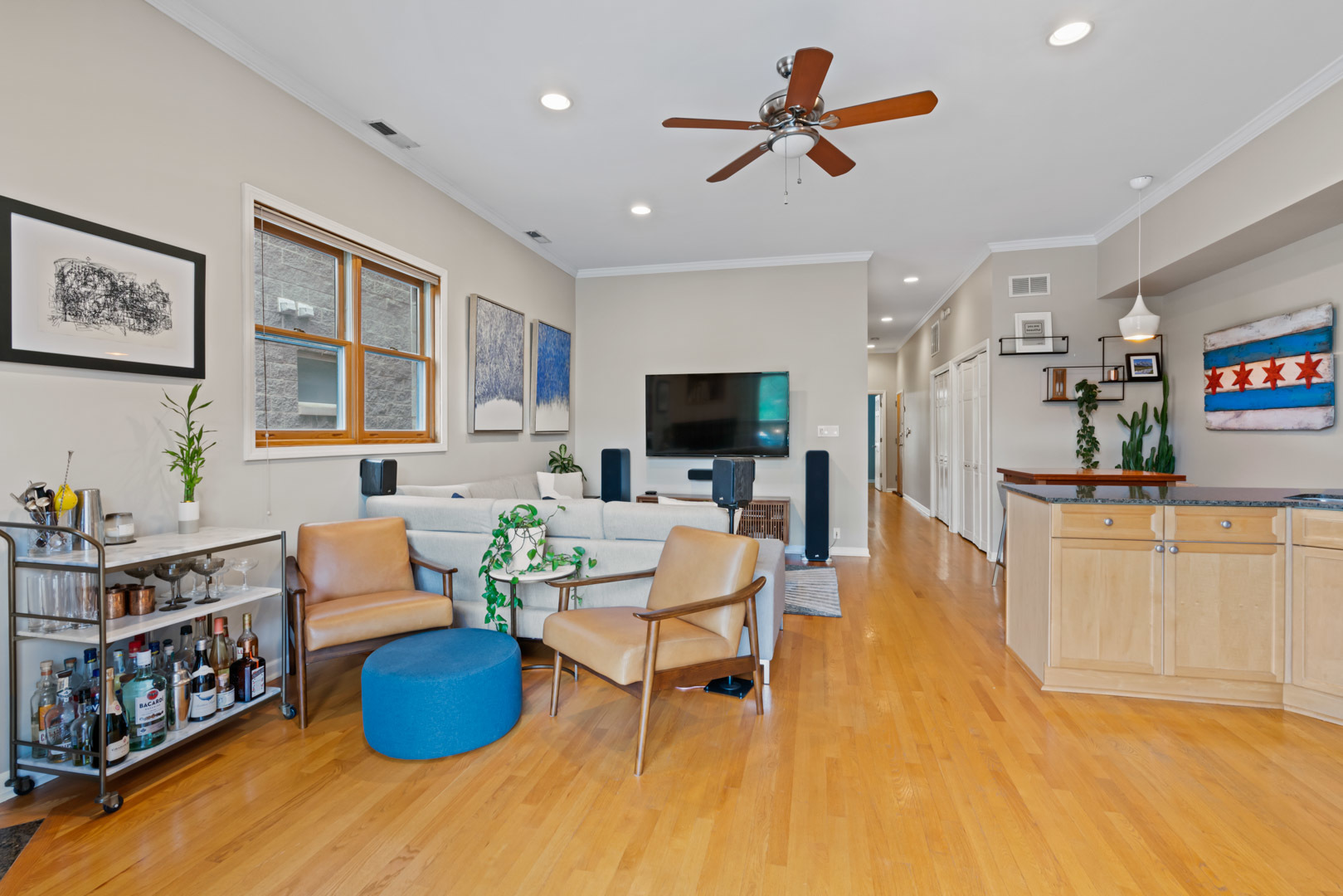 1339 N MOHAWK Street Unit: 2S