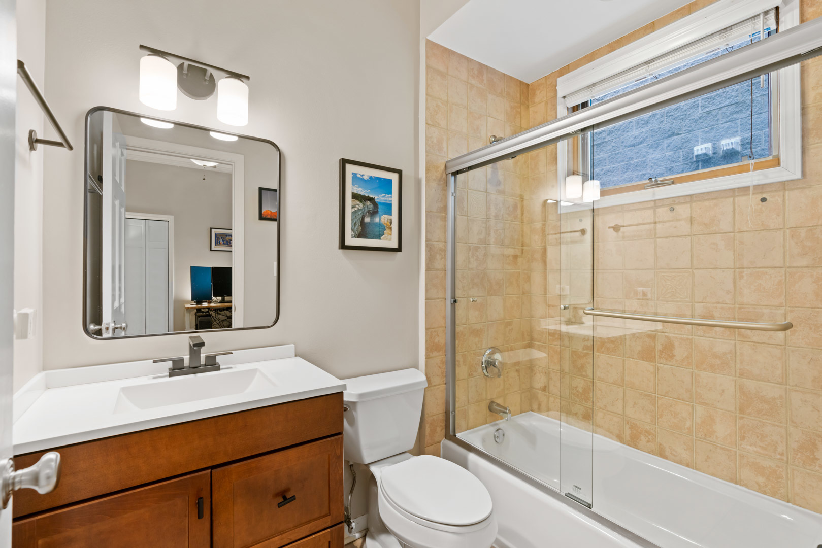 1339 N MOHAWK Street Unit: 2S