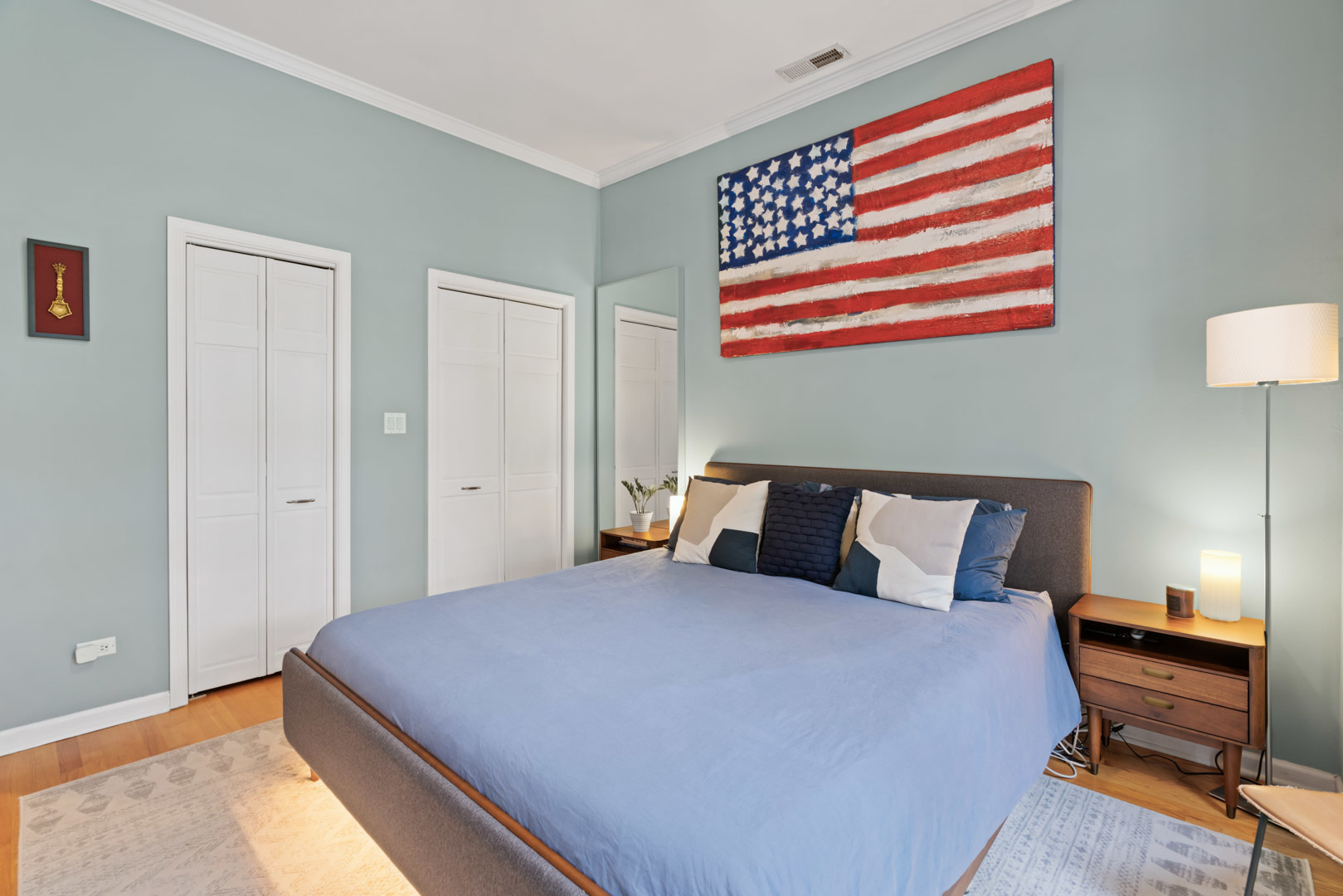 1339 N MOHAWK Street Unit: 2S