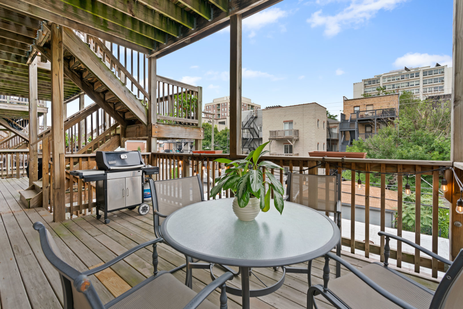 1339 N MOHAWK Street Unit: 2S