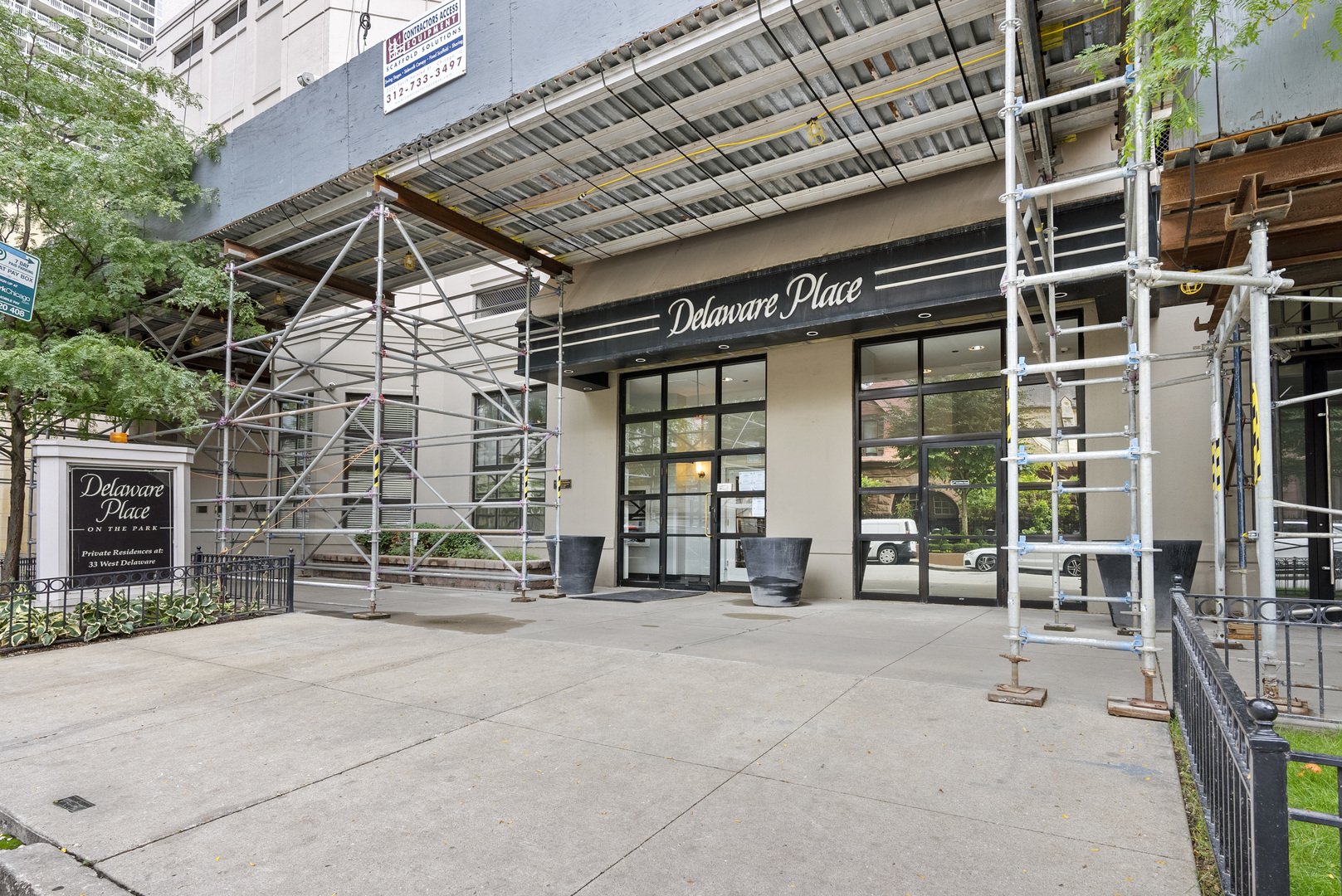 33 W Delaware Place Unit: 17H