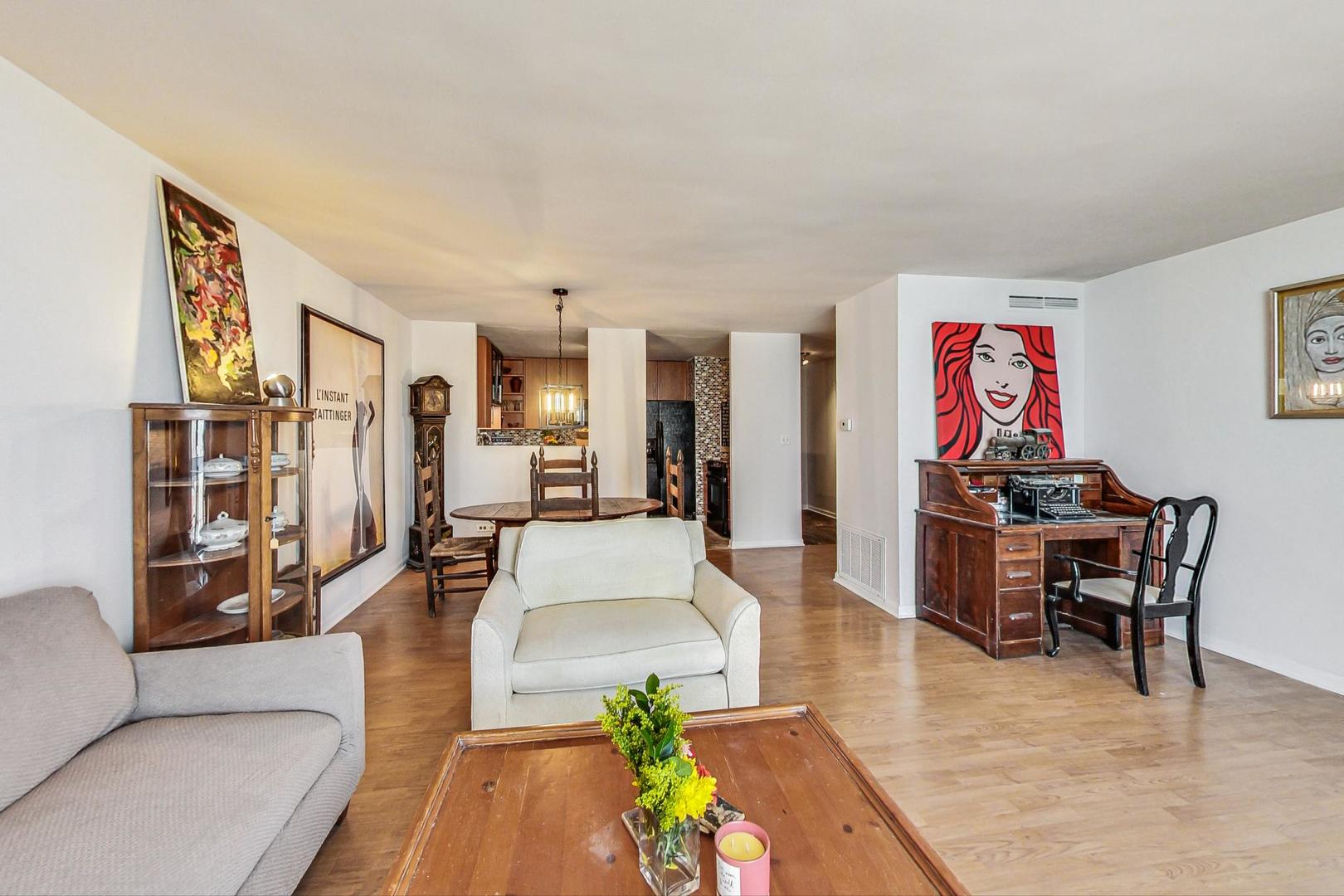 5901 N Sheridan Road Unit: 13F