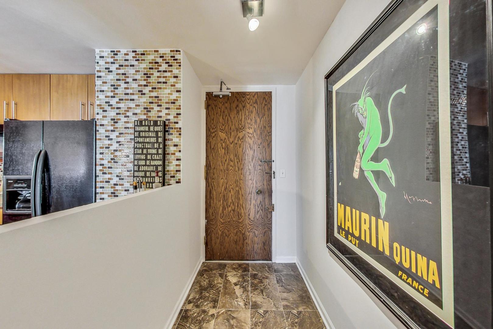 5901 N Sheridan Road Unit: 13F