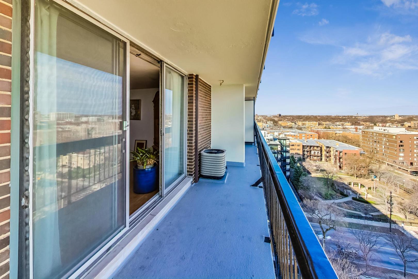 5901 N Sheridan Road Unit: 13F