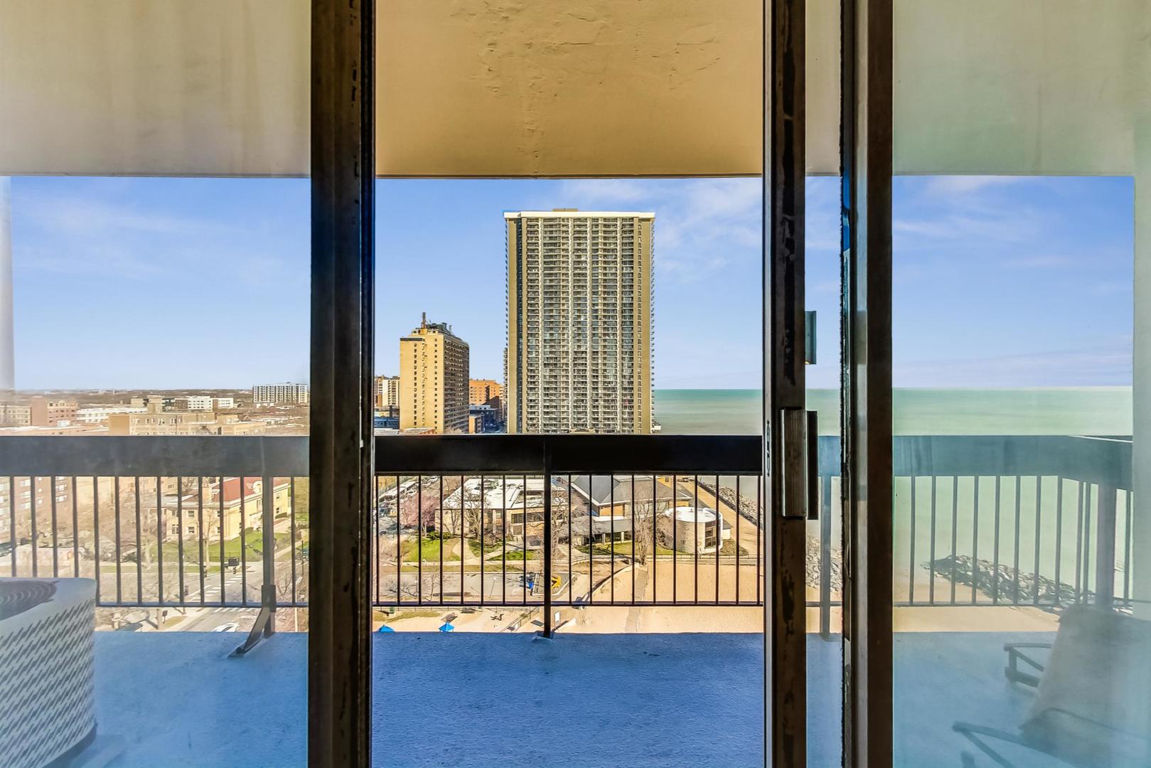 5901 N Sheridan Road Unit: 13F