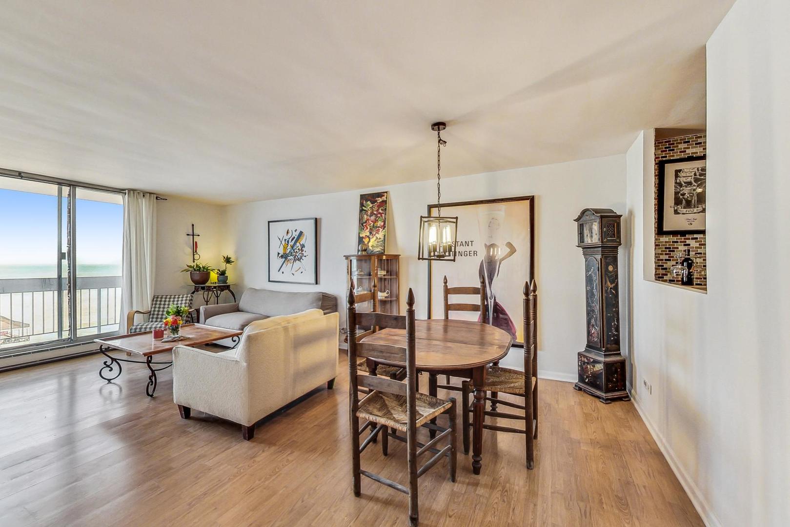 5901 N Sheridan Road Unit: 13F