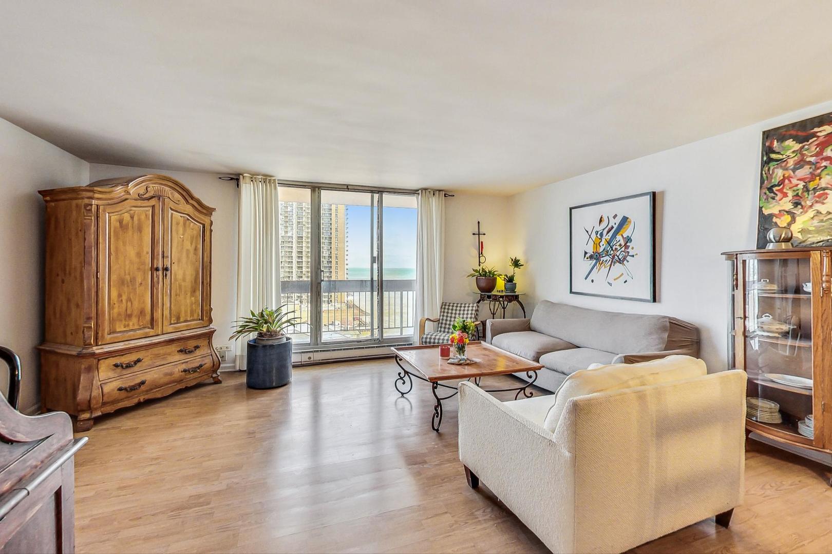 5901 N Sheridan Road Unit: 13F