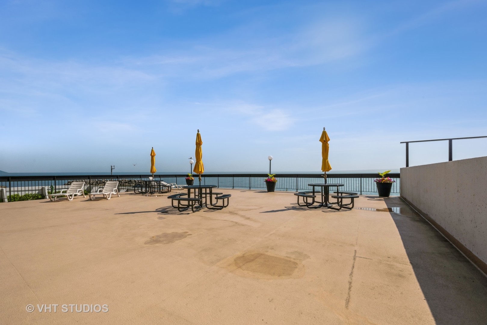 5901 N Sheridan Road Unit: 13F