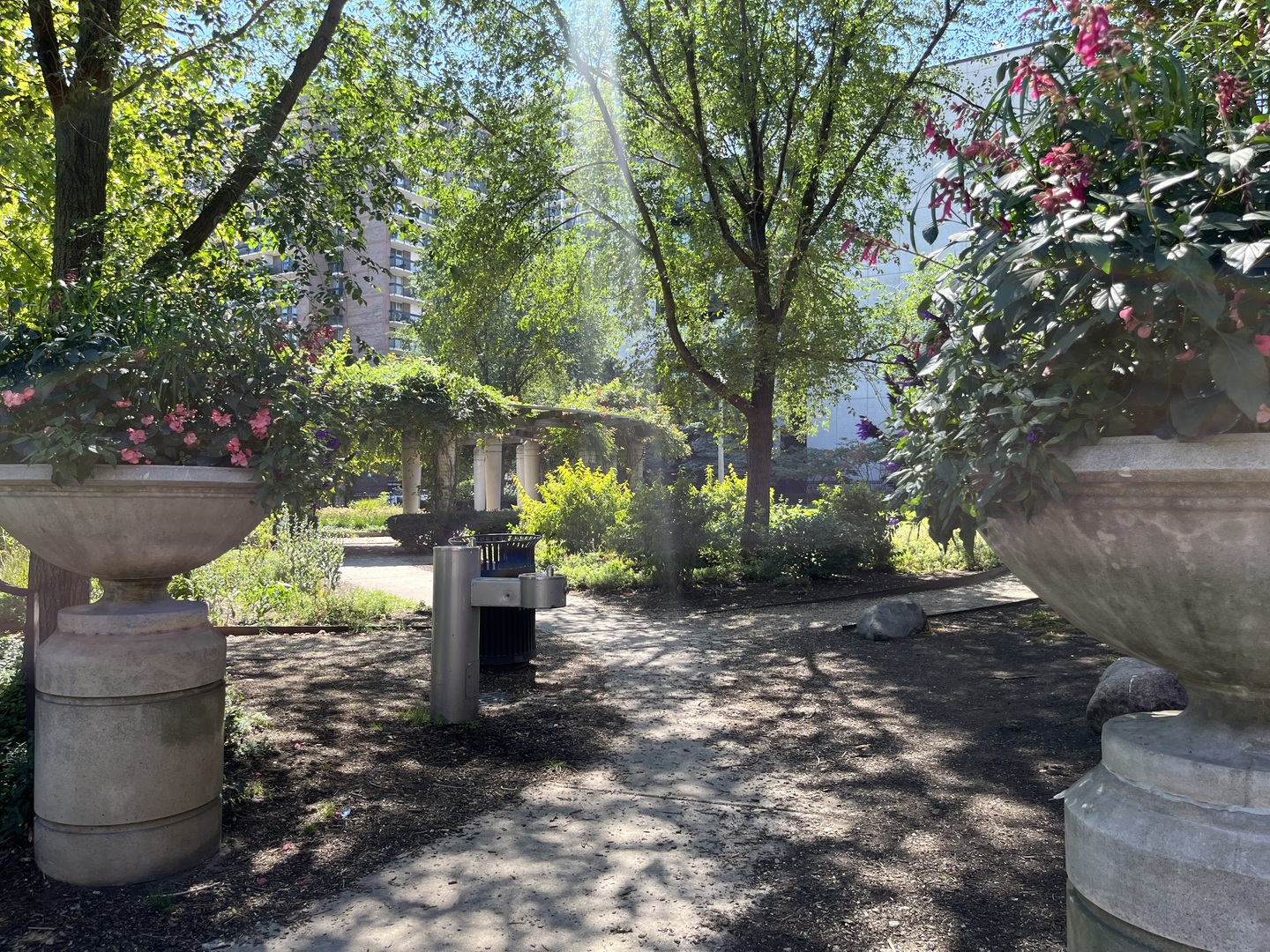 5901 N Sheridan Road Unit: 13F