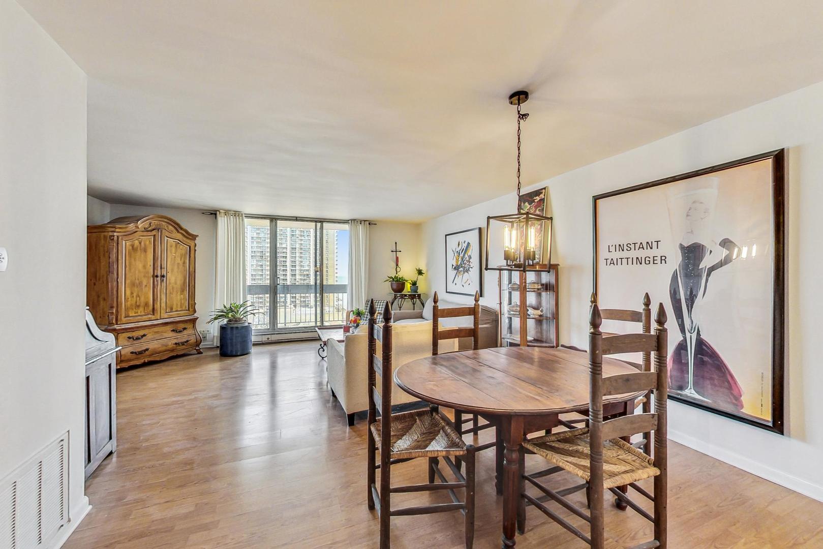 5901 N Sheridan Road Unit: 13F
