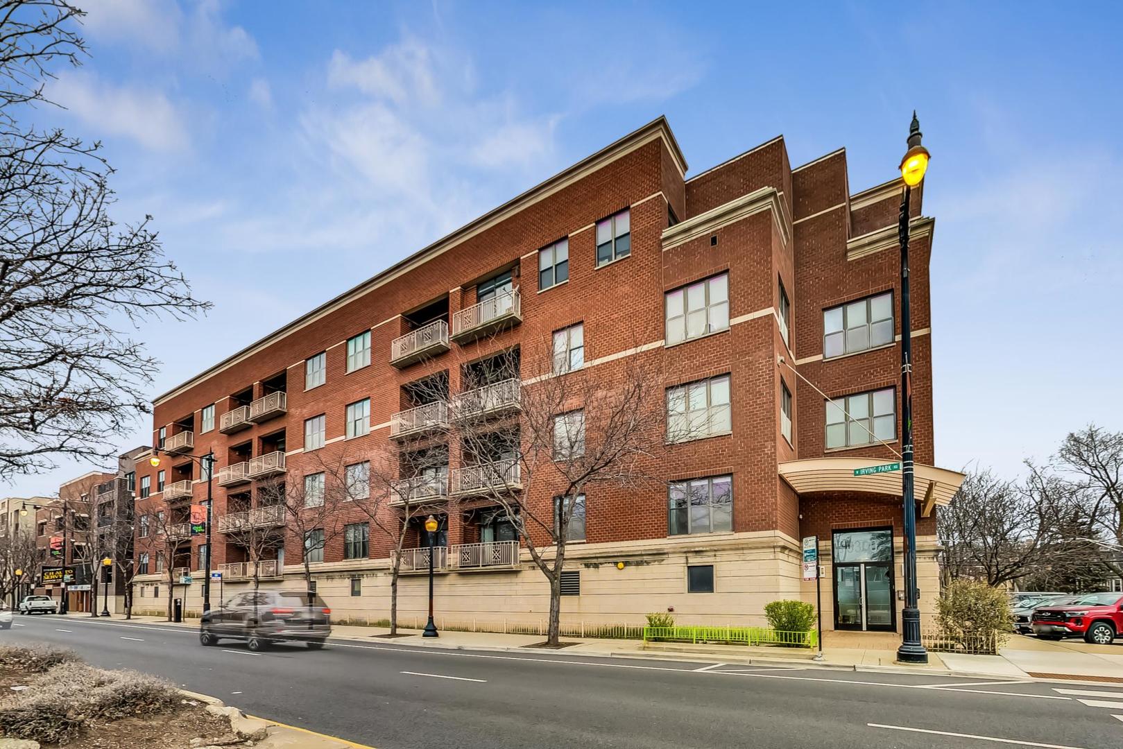 3300 W IRVING PARK Road Unit: G2