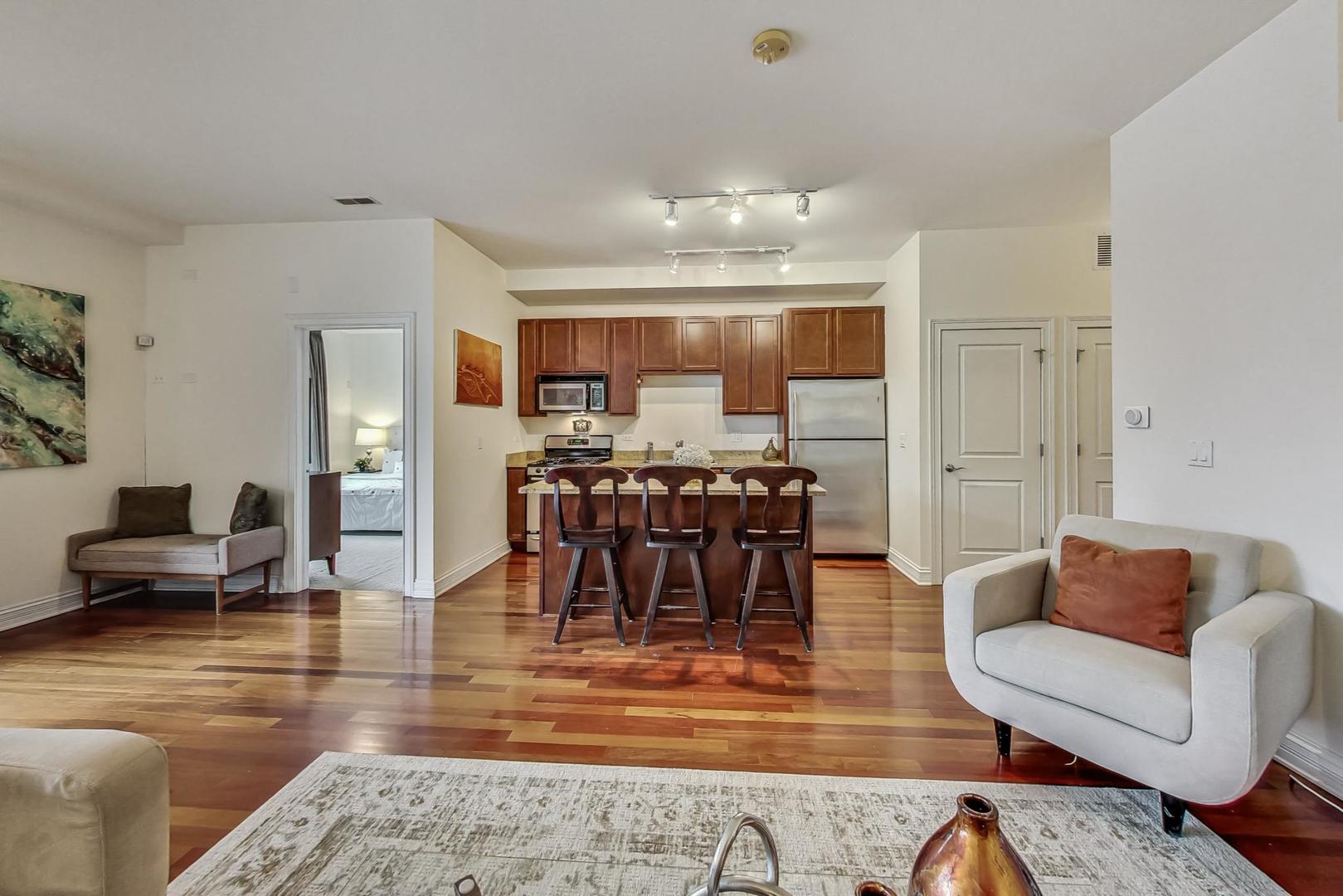 3300 W IRVING PARK Road Unit: G2