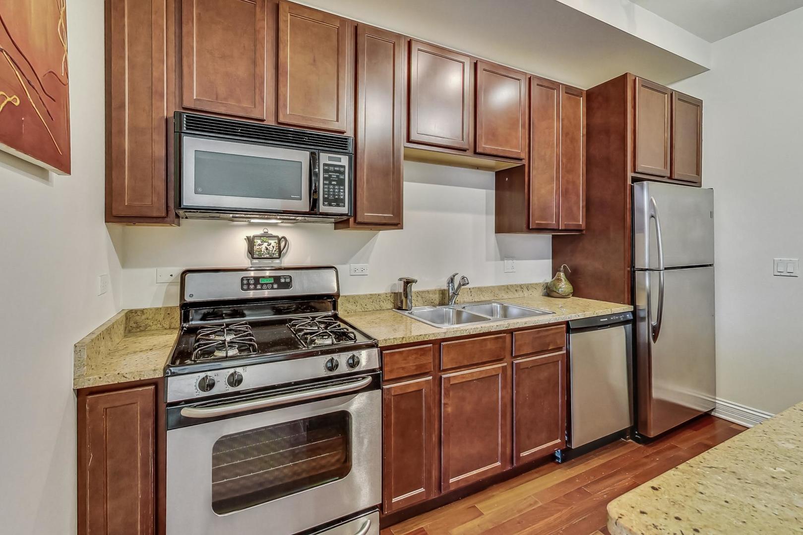 3300 W IRVING PARK Road Unit: G2