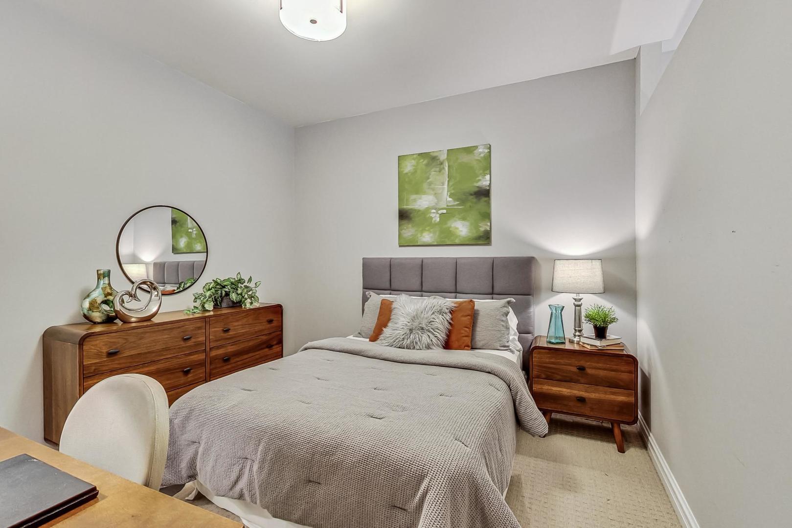 3300 W IRVING PARK Road Unit: G2