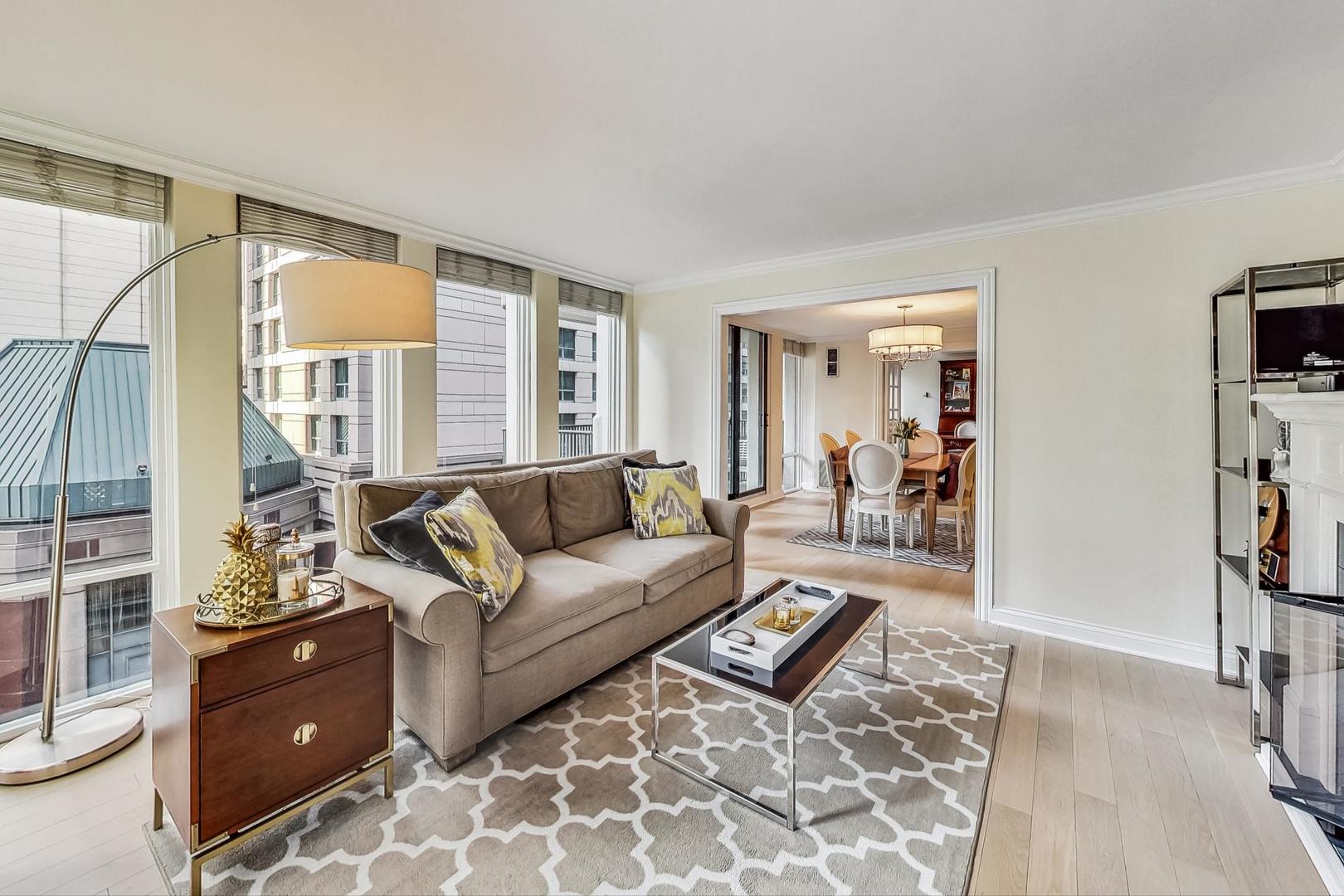 200 E Delaware Place Unit: 7F