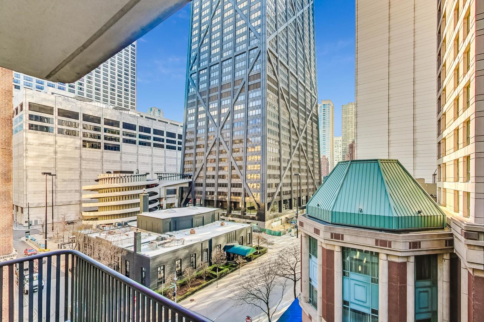 200 E Delaware Place Unit: 7F