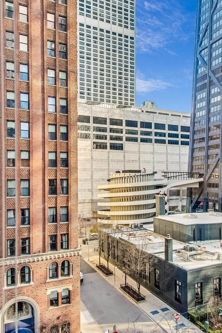 200 E Delaware Place Unit: 7F