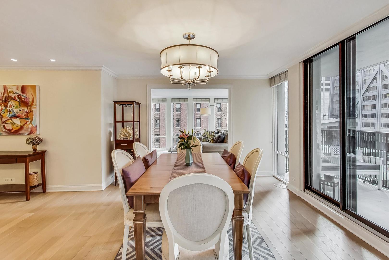 200 E Delaware Place Unit: 7F