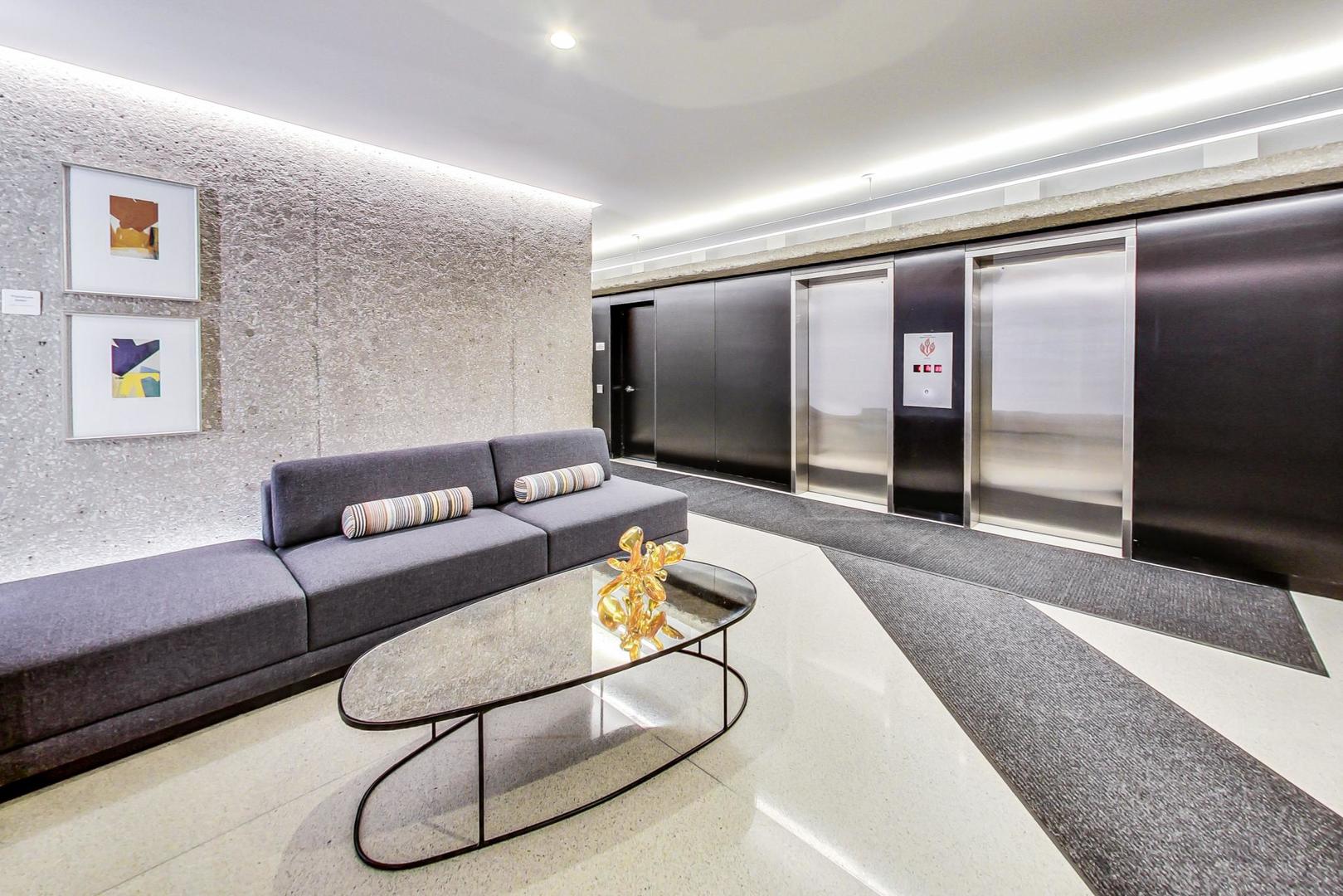 200 E Delaware Place Unit: 7F