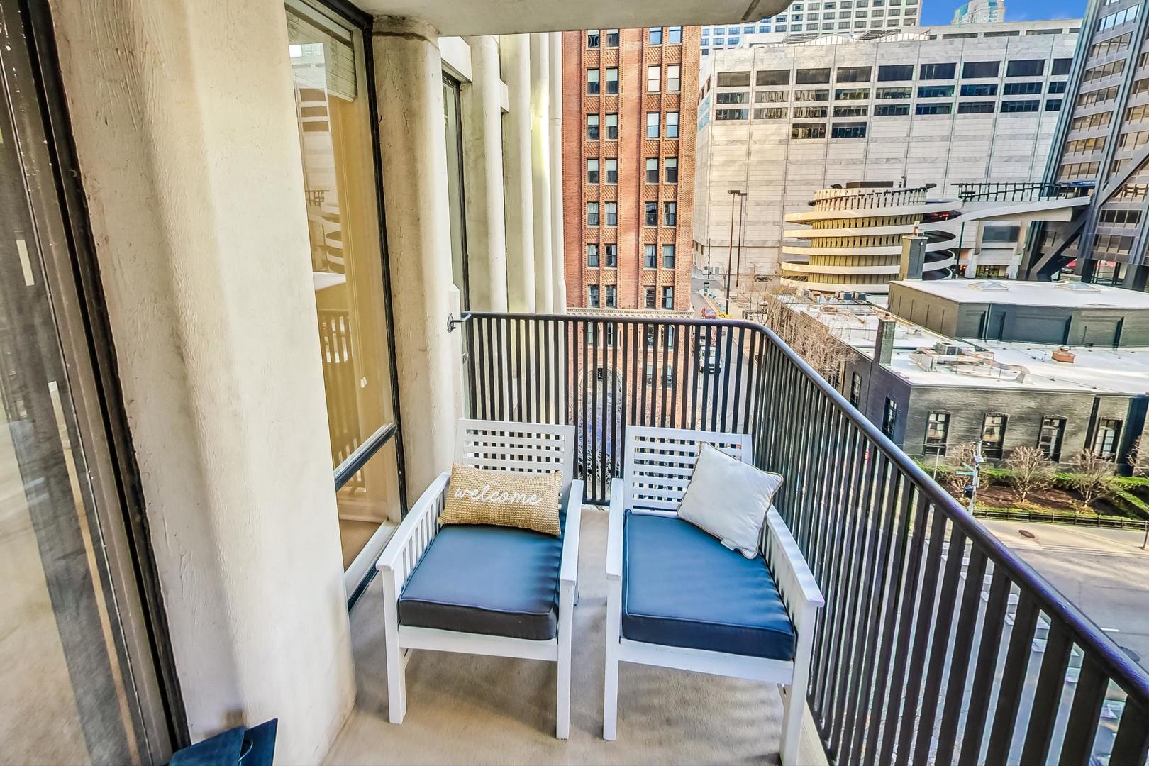 200 E Delaware Place Unit: 7F